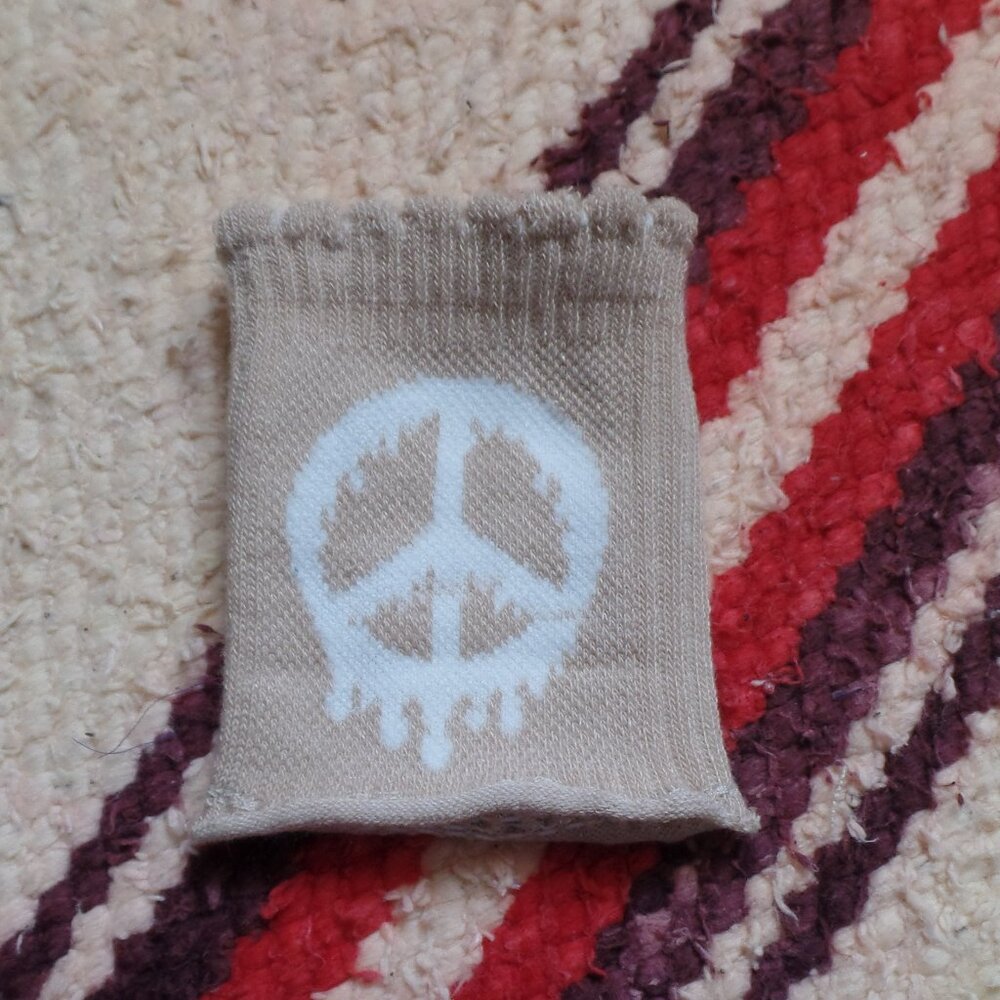 Handmade Wrist Swag PULL ON PEACE - Picture 4 of 5
